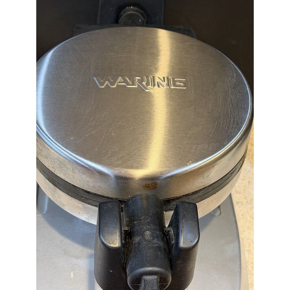 Waring Pro Restaurant Style Thick Belgian Waffle Maker Deep Pocket Flip WMK200